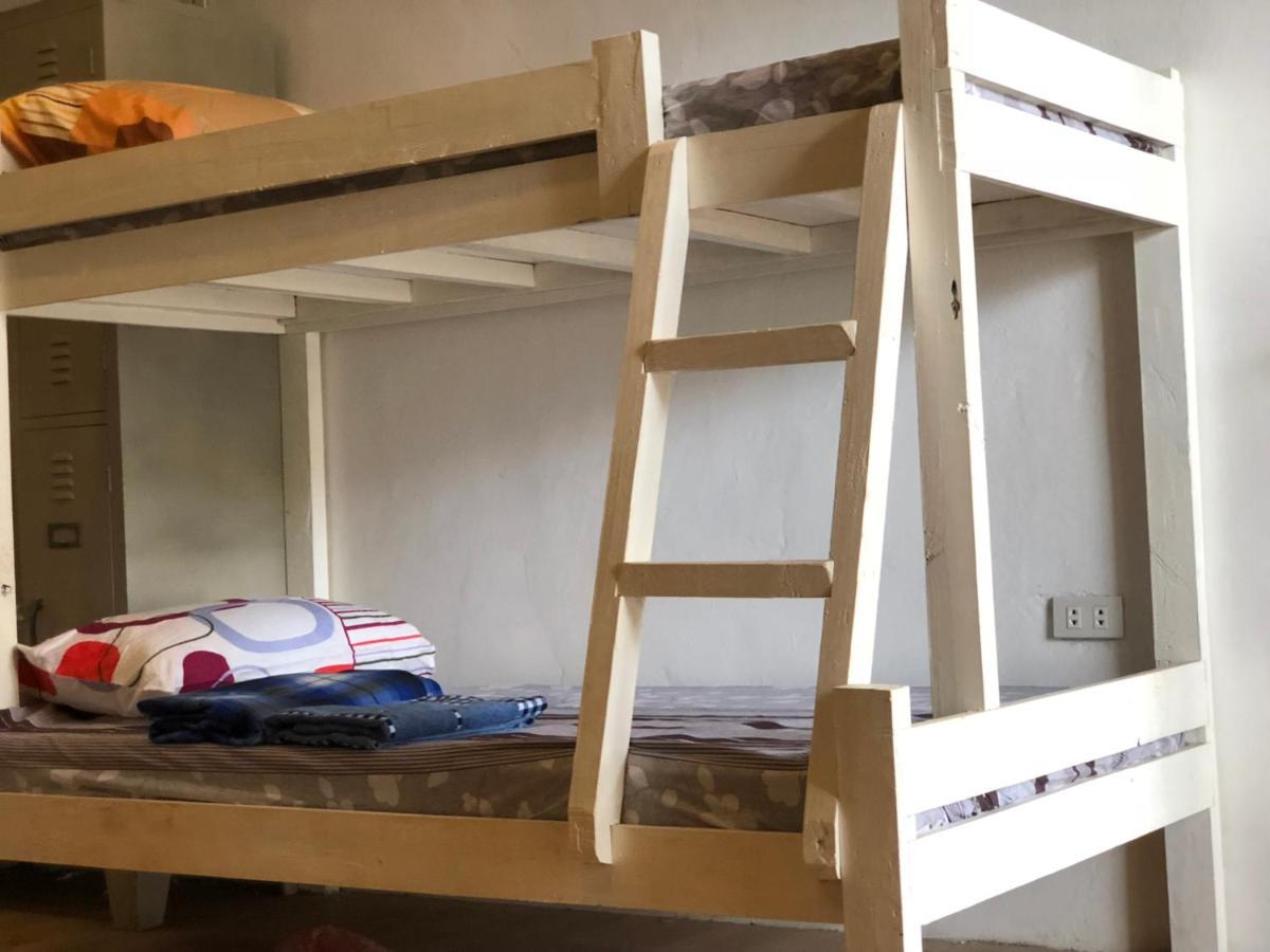 Alesseo Hostel Tiniguiban Eksteriør billede