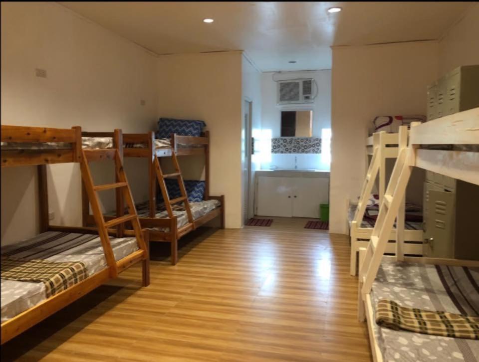 Alesseo Hostel Tiniguiban Eksteriør billede